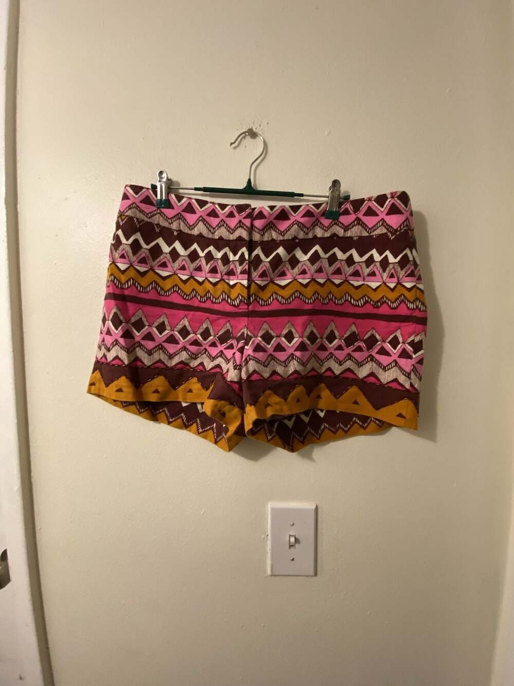 LOFT Marisa Shorts Size 8 Pink Aztec Tribal Print Beaded Chino